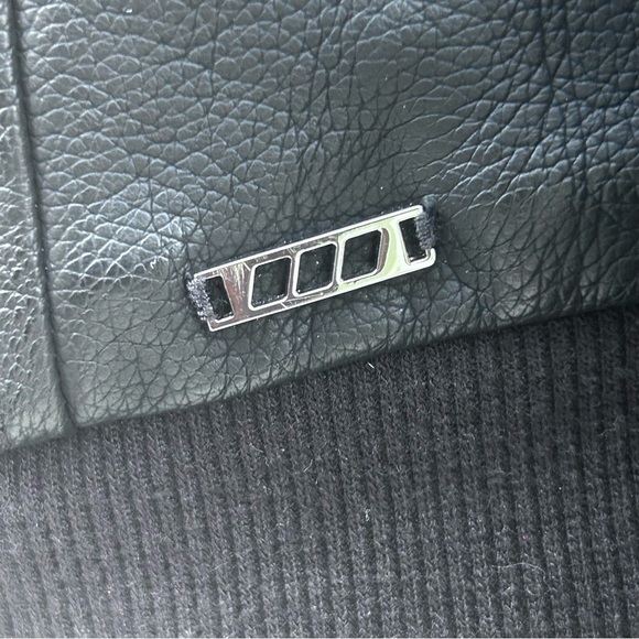 Lorna Jane Vegan Leather Moto Jacket | Faux Shearling Lining | Size Small - Picture 9 of 12